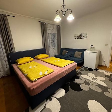 Schoene Angenehme Wohnung Vienna Esterno foto